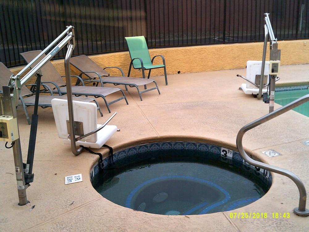 Hotel Super 8 By Wyndham Tucson Downtown Convention Center Exterior foto