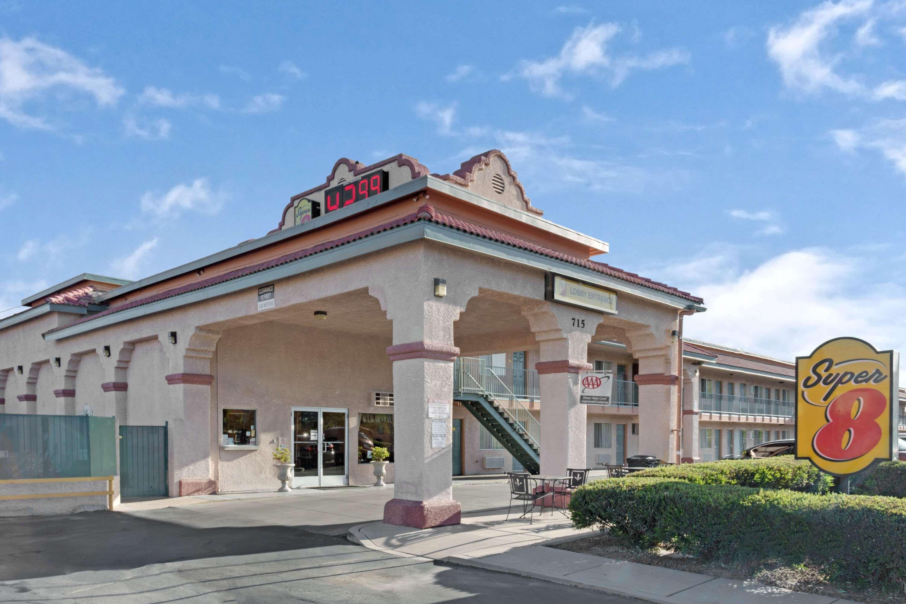 Hotel Super 8 By Wyndham Tucson Downtown Convention Center Exterior foto